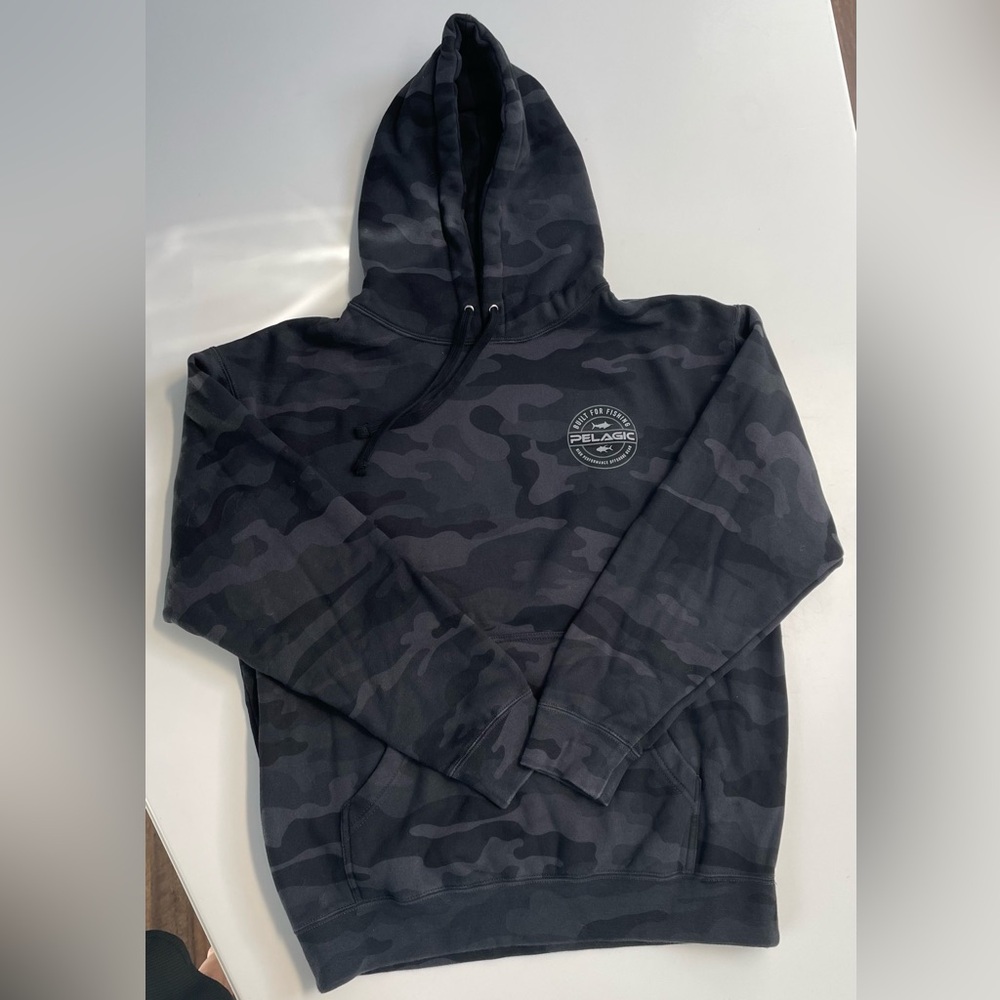 Pelagic High Performance Fishing Camouflage Hoodie Men’s Size Medium EUC
